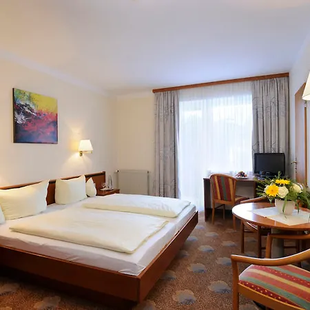 Hotel Johannesbad Undine 3*